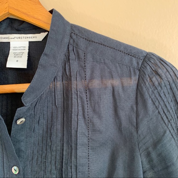 Diane von Furstenberg Black Blouse button fitted 0 - Picture 4 of 6